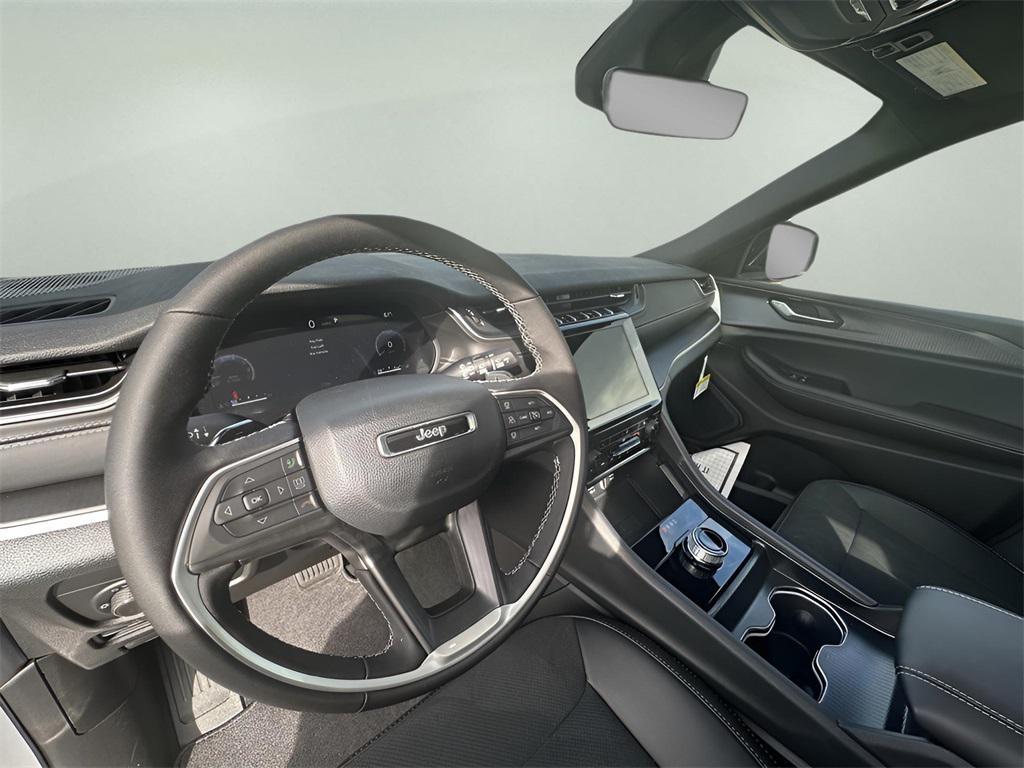 new 2025 Jeep Grand Cherokee car, priced at $35,503