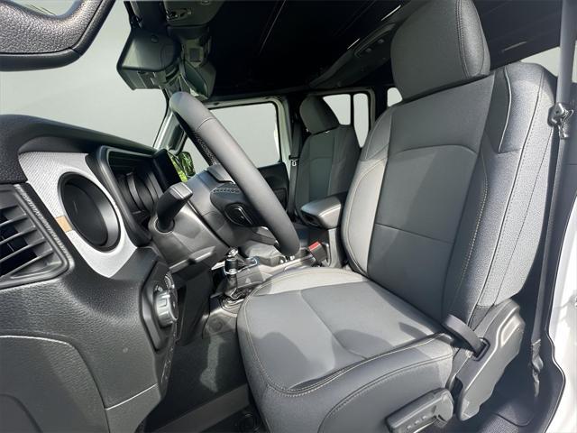 new 2025 Jeep Wrangler car, priced at $45,431