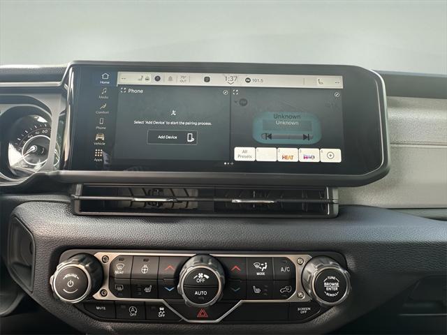 new 2025 Jeep Wrangler car, priced at $45,431