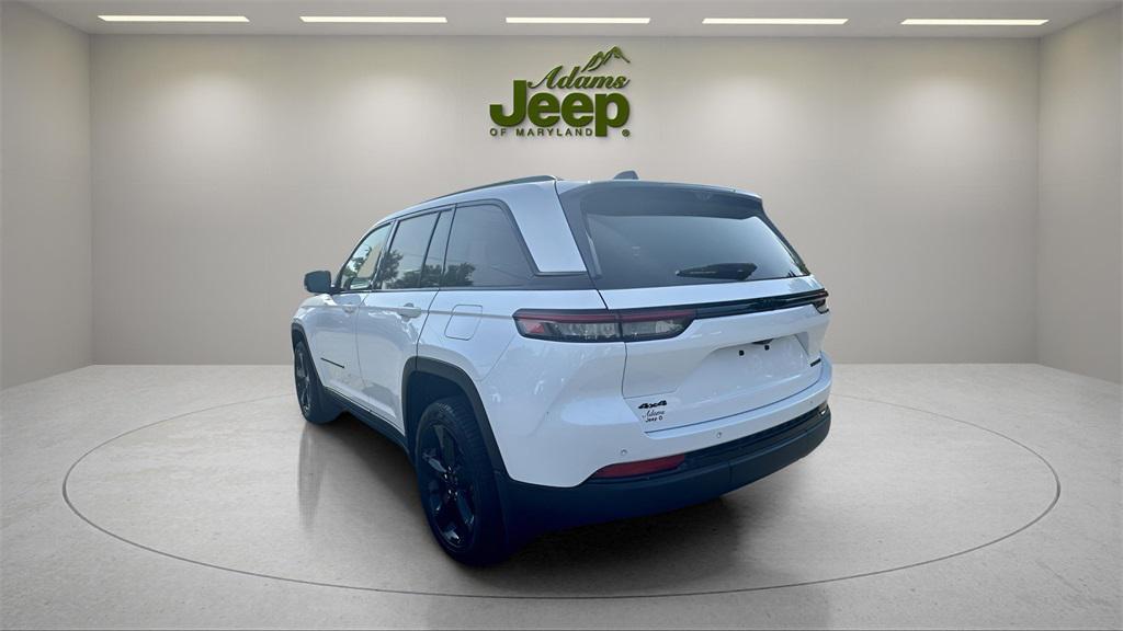 used 2024 Jeep Grand Cherokee car, priced at $40,900