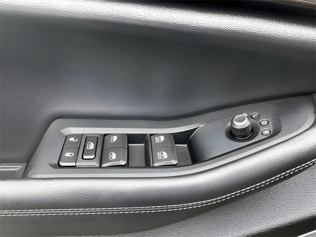 used 2022 Jeep Grand Cherokee L car, priced at $28,988