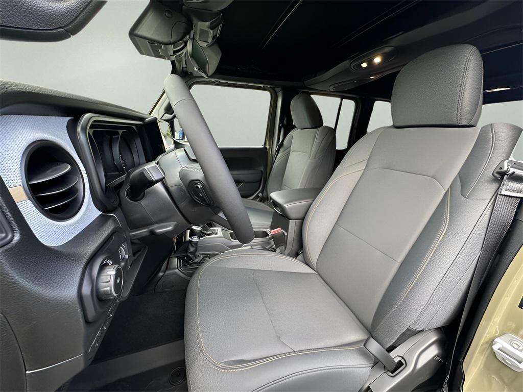 new 2025 Jeep Wrangler car, priced at $51,470