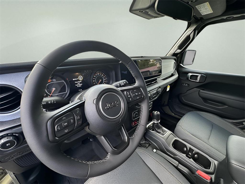 new 2025 Jeep Wrangler car, priced at $51,470