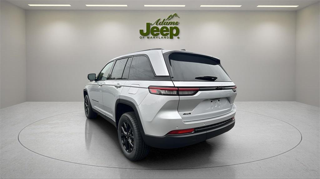 new 2025 Jeep Grand Cherokee car, priced at $44,480