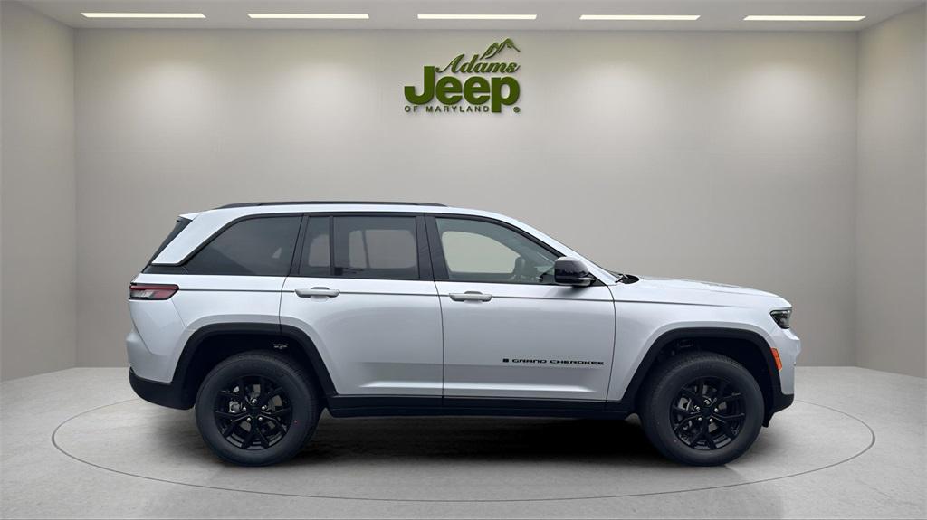 new 2025 Jeep Grand Cherokee car, priced at $44,480