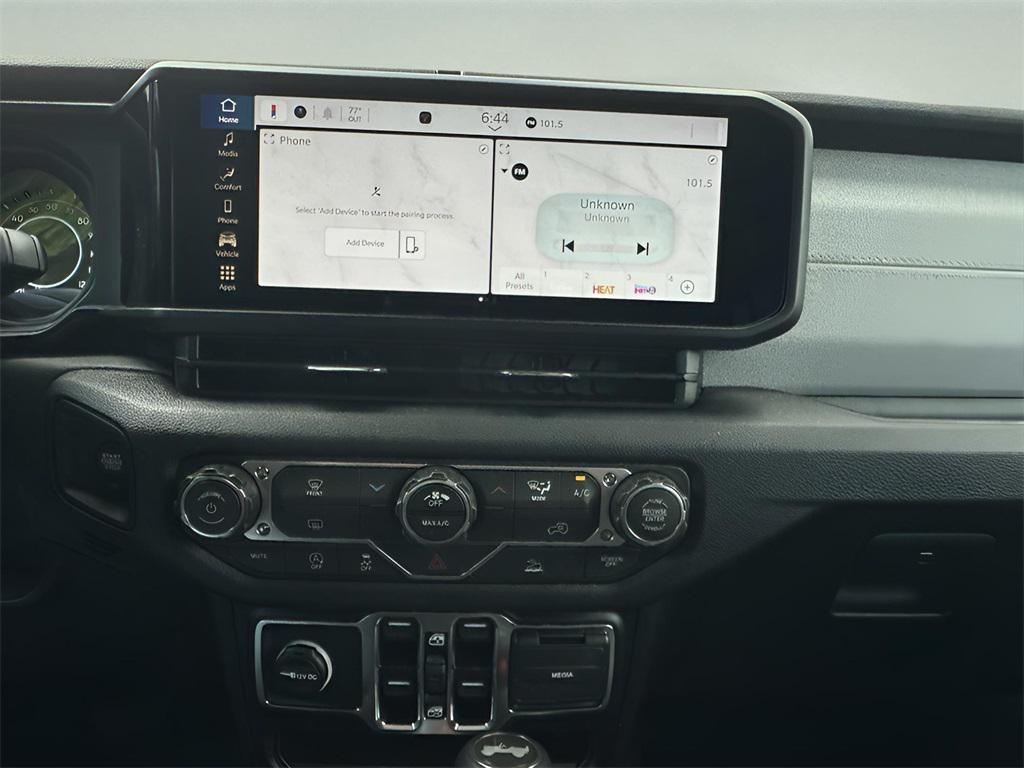 new 2025 Jeep Wrangler car, priced at $43,750