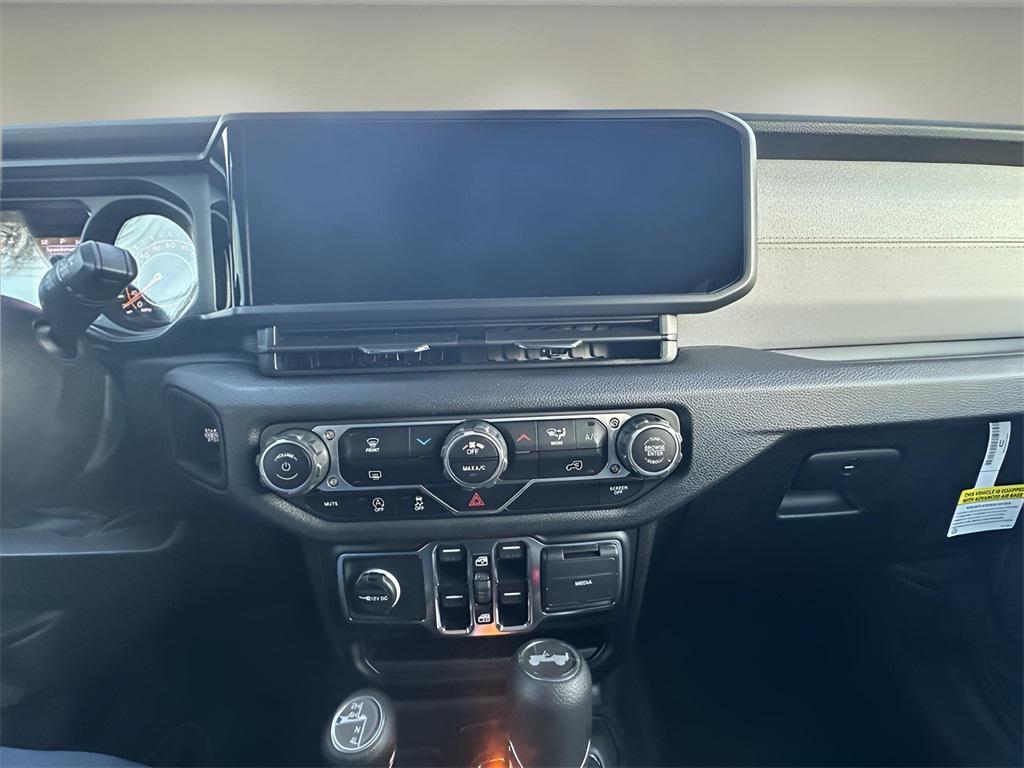 new 2025 Jeep Wrangler car, priced at $52,435
