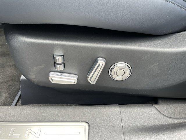 new 2025 Lincoln Nautilus car, priced at $69,660