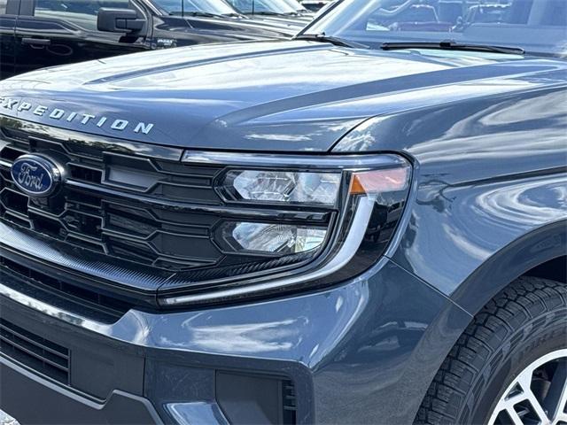 new 2025 Ford Expedition Max car, priced at $75,425