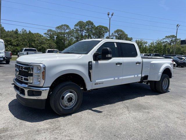 new 2025 Ford F-350 car, priced at $71,660