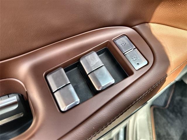 new 2025 Lincoln Navigator car, priced at $104,874