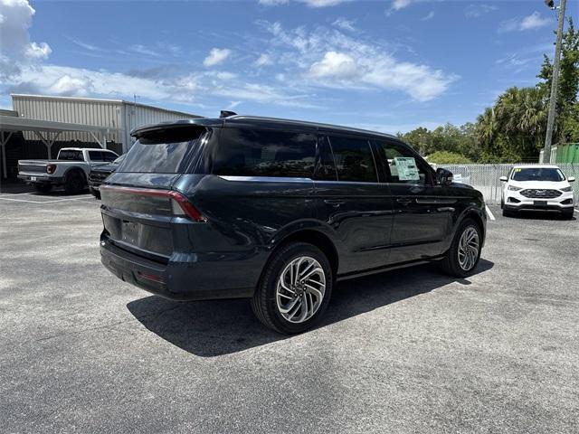 new 2025 Lincoln Navigator car, priced at $104,874