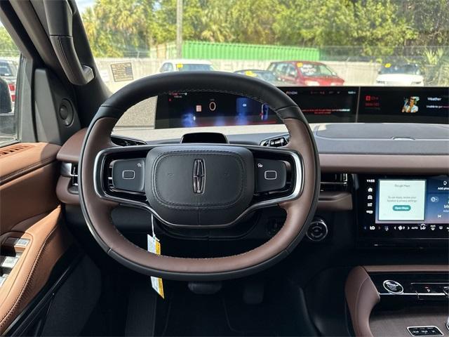 new 2025 Lincoln Navigator car, priced at $104,874