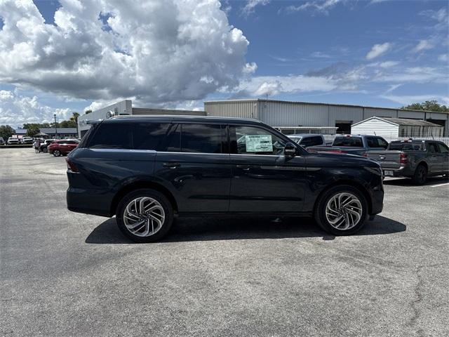 new 2025 Lincoln Navigator car, priced at $104,874