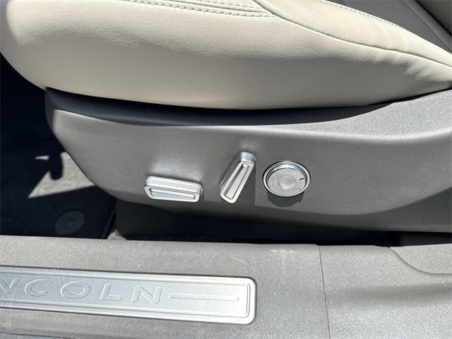 new 2025 Lincoln Nautilus car, priced at $54,485