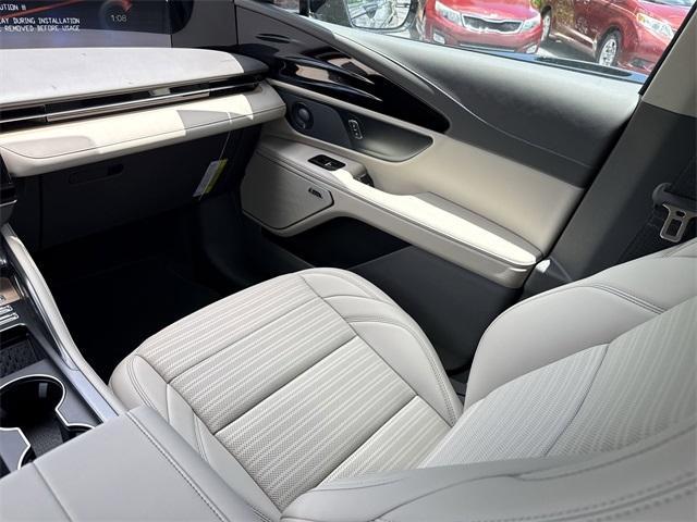 new 2025 Lincoln Nautilus car, priced at $66,705
