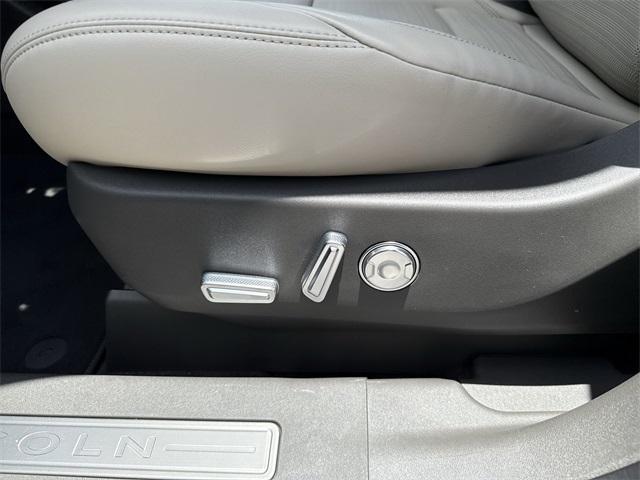 new 2025 Lincoln Nautilus car, priced at $66,705