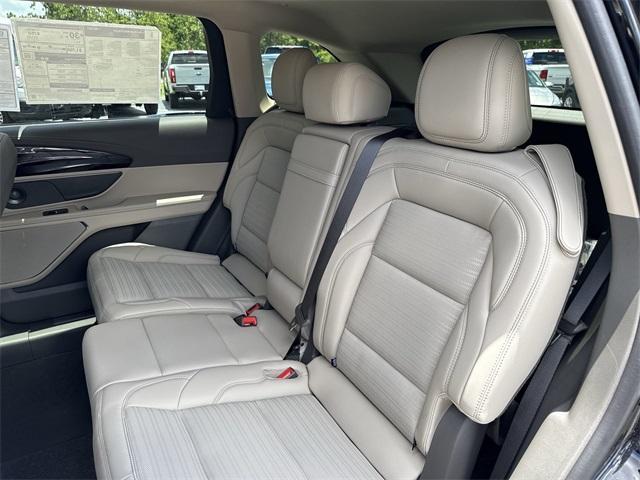 new 2025 Lincoln Nautilus car, priced at $66,705