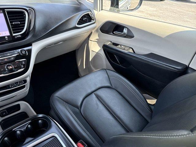 used 2024 Chrysler Pacifica car, priced at $30,401