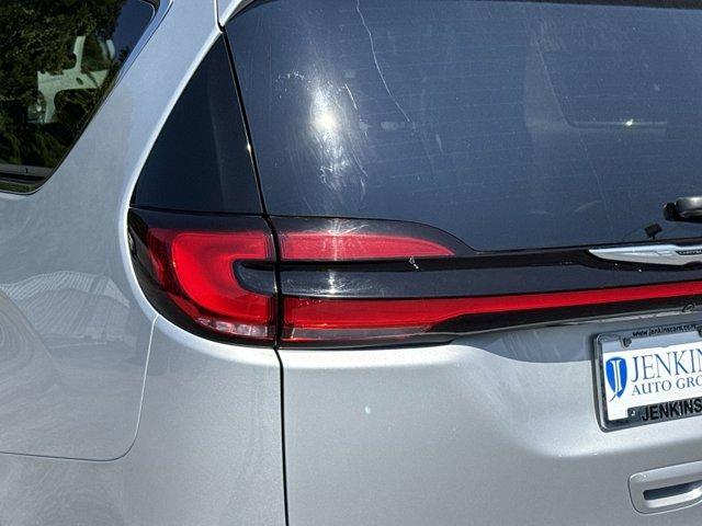 used 2024 Chrysler Pacifica car, priced at $30,401