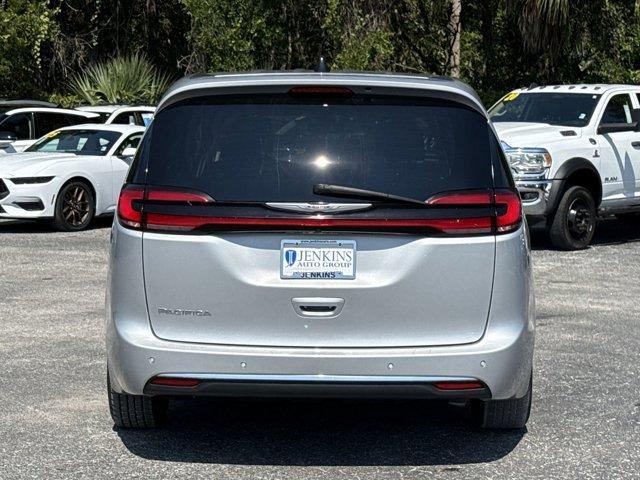used 2024 Chrysler Pacifica car, priced at $30,401
