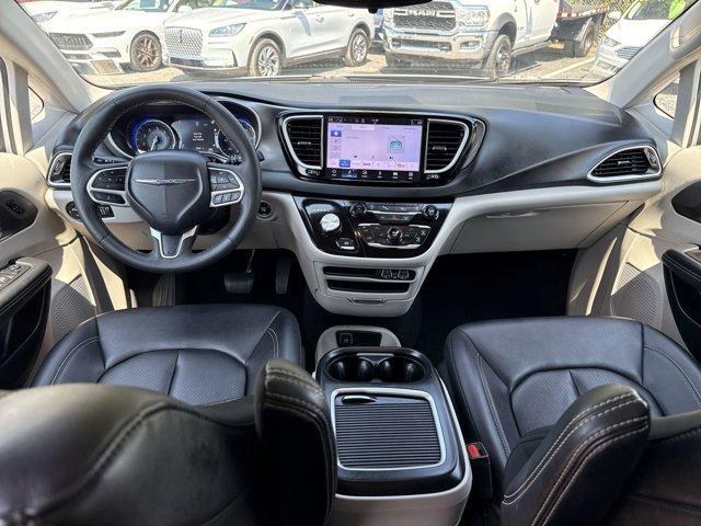 used 2024 Chrysler Pacifica car, priced at $30,401