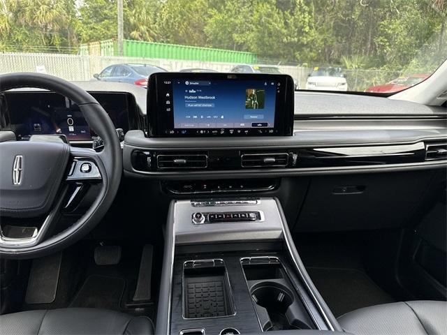 new 2025 Lincoln Aviator car, priced at $65,090