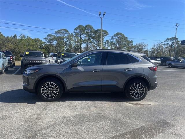 new 2025 Ford Escape car, priced at $39,895