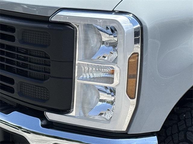 new 2025 Ford F-350 car, priced at $75,880