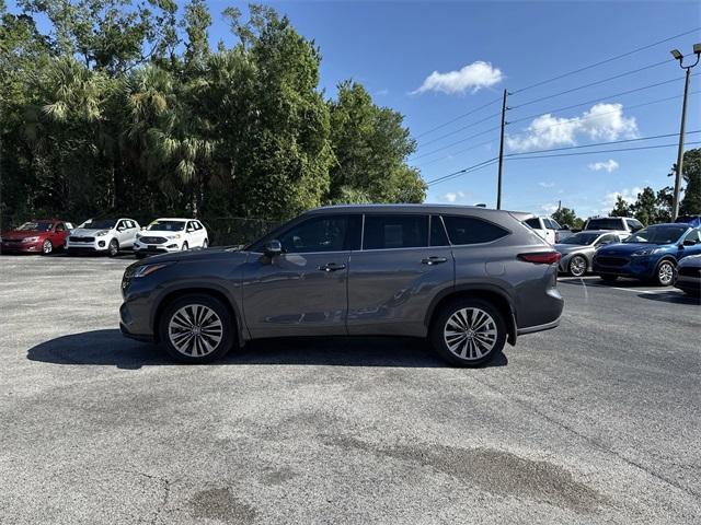 used 2021 Toyota Highlander car, priced at $37,989