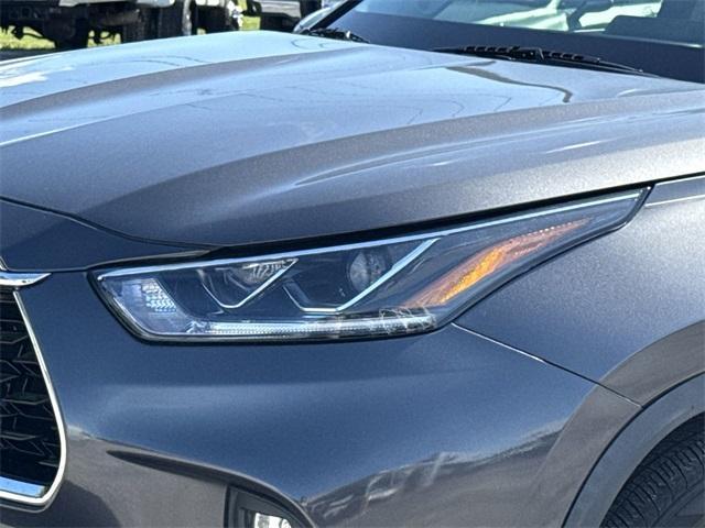 used 2021 Toyota Highlander car, priced at $37,989