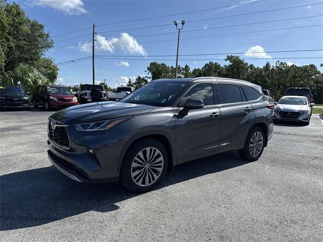 used 2021 Toyota Highlander car, priced at $37,989