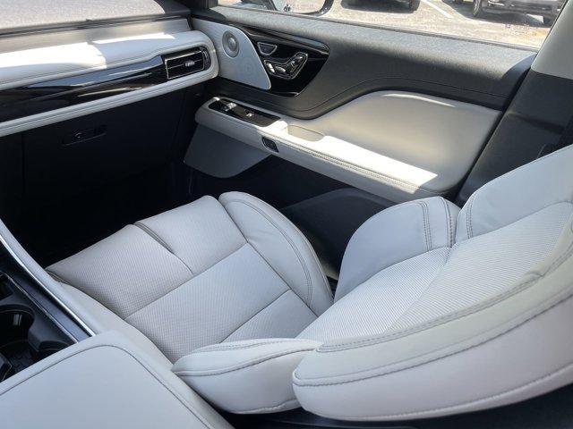 new 2025 Lincoln Aviator car, priced at $76,715
