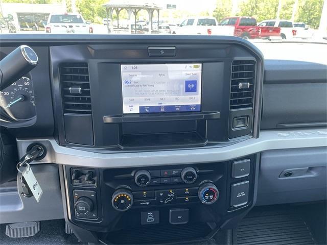new 2025 Ford F-350 car, priced at $57,324