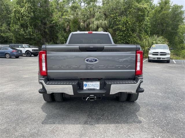 new 2025 Ford F-450 car, priced at $74,325