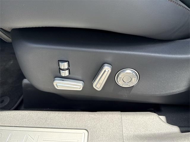 new 2025 Lincoln Nautilus car, priced at $69,910