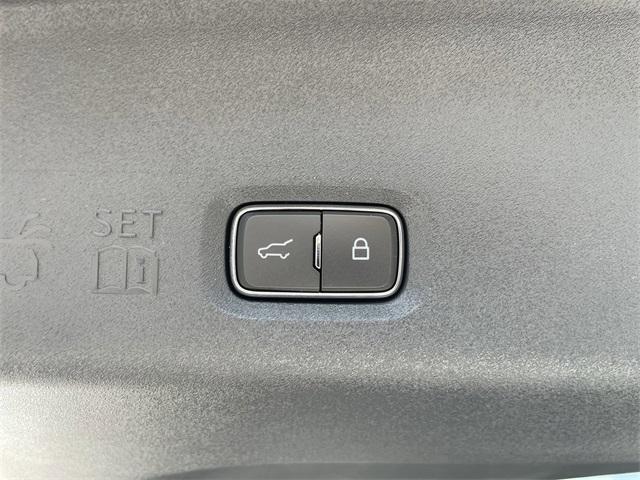 new 2025 Ford Expedition car, priced at $71,605