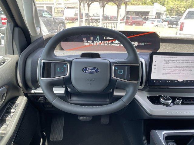 new 2025 Ford Expedition car, priced at $71,605