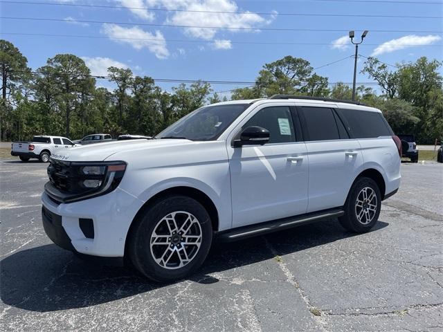 new 2025 Ford Expedition car, priced at $71,605