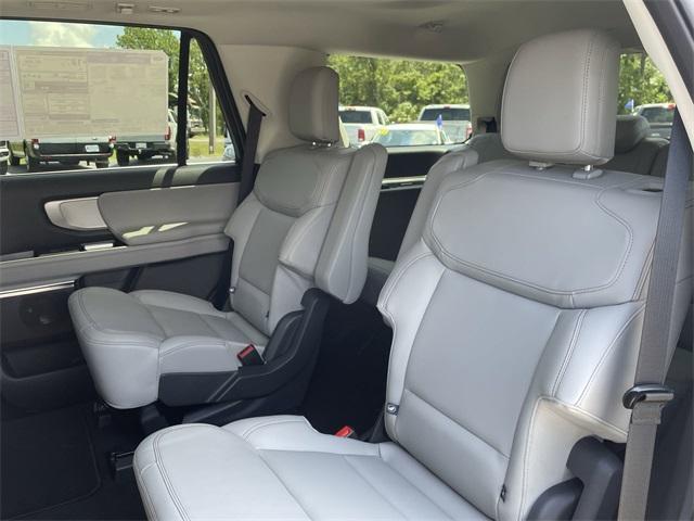 new 2025 Ford Expedition car, priced at $75,445
