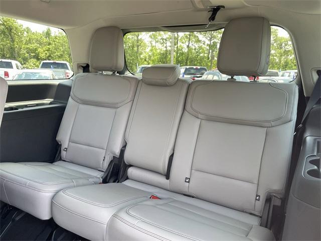 new 2025 Ford Expedition car, priced at $75,445