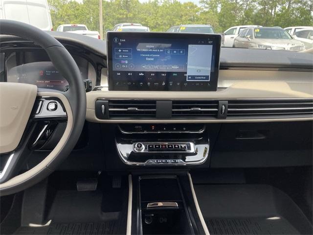 new 2025 Lincoln Corsair car, priced at $41,890