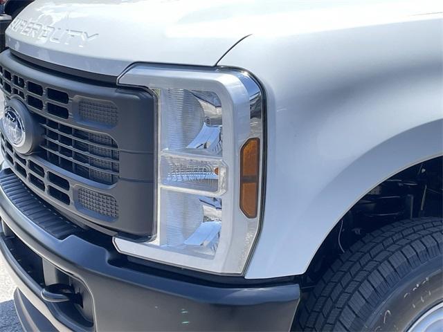 new 2025 Ford F-350 car, priced at $67,675
