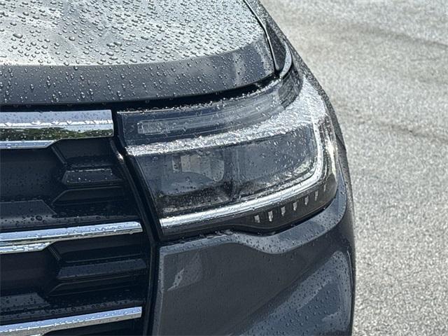 new 2025 Ford Explorer car, priced at $45,665
