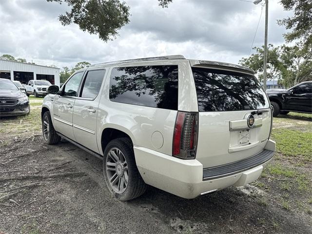 used 2014 Cadillac Escalade ESV car, priced at $16,999