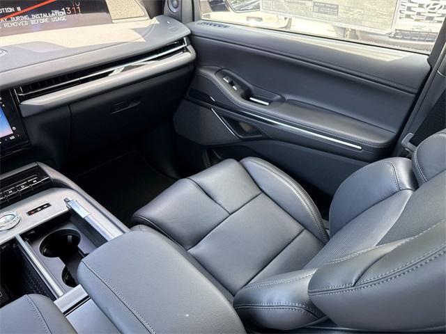new 2025 Lincoln Navigator car, priced at $109,190