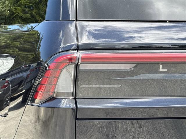 new 2025 Lincoln Navigator car, priced at $109,190