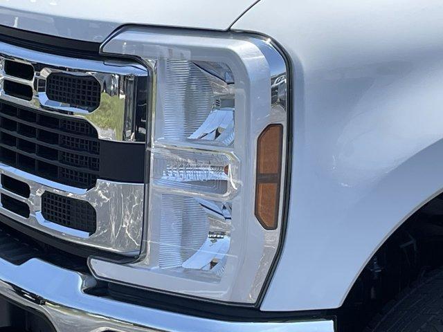 new 2025 Ford F-350 car, priced at $59,520