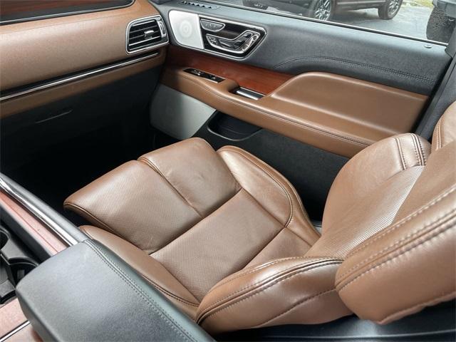 used 2022 Lincoln Navigator car, priced at $56,987
