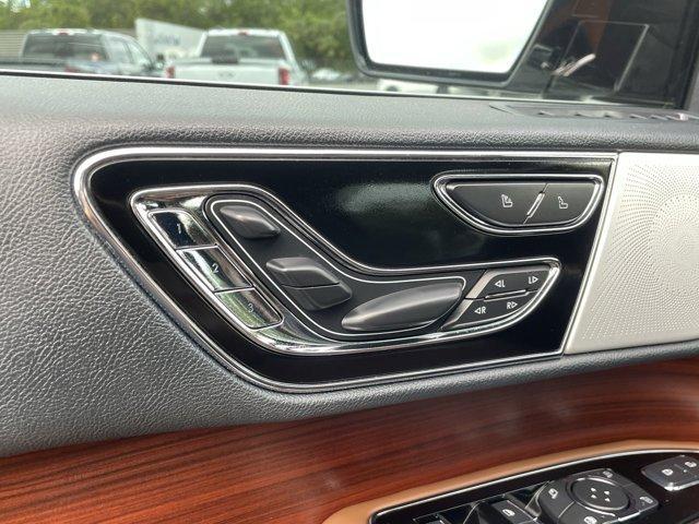used 2022 Lincoln Navigator car, priced at $55,987